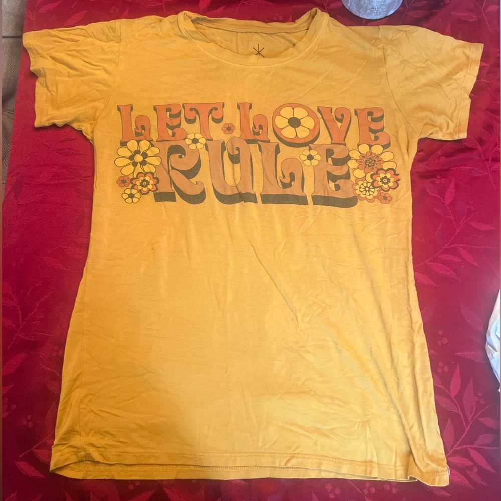 Small 'Let Love Rule' Graphic T-Shirt